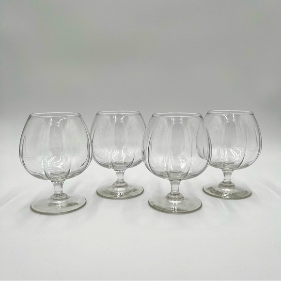 Set of 4 Brandy Cognac Snifters Cocktail Glasses Stemware Barware Scalloped - Picture 1 of 4